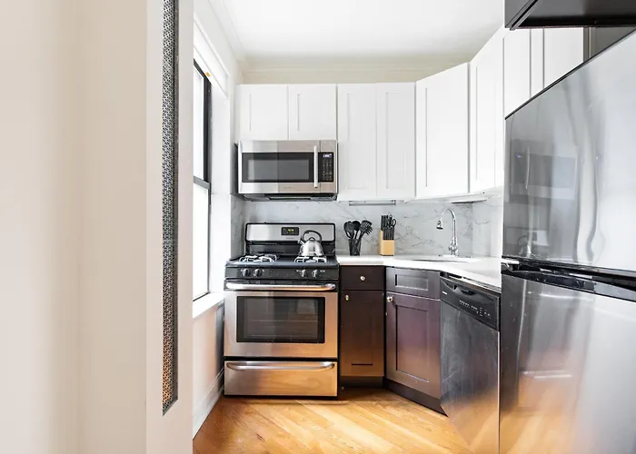 Stylish Private Room In Upper East Side!